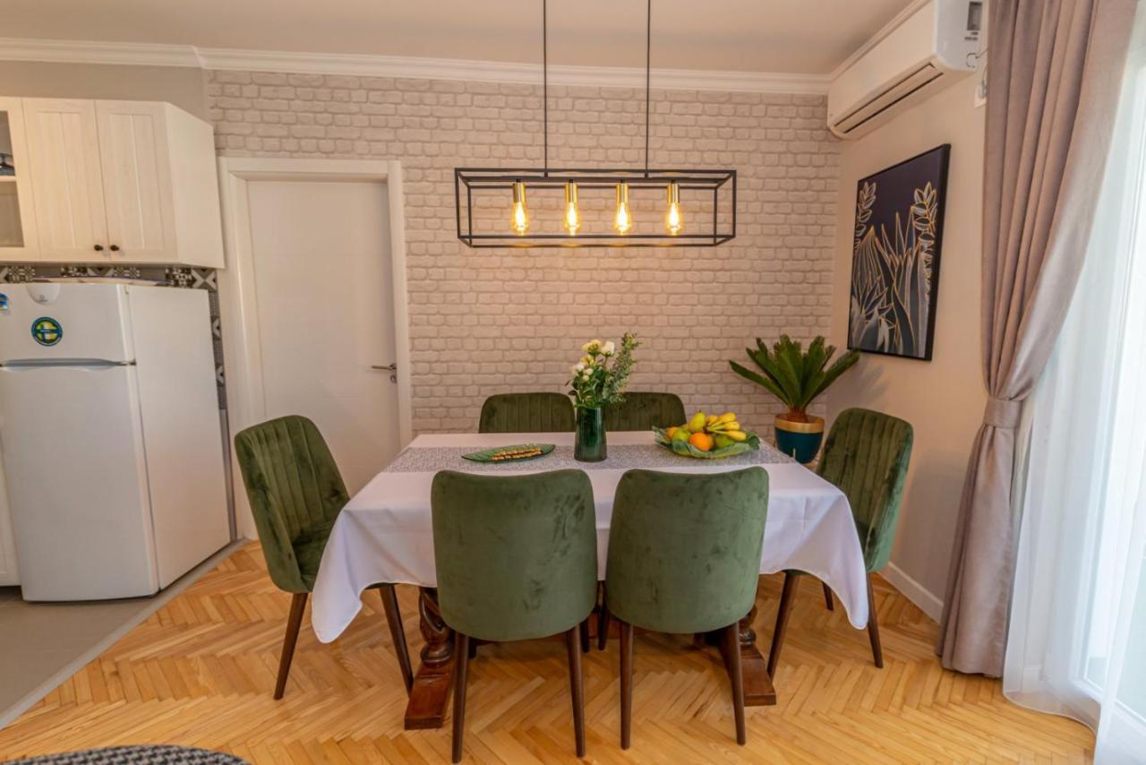 City Center De Lux Apartment Bar Buitenkant foto